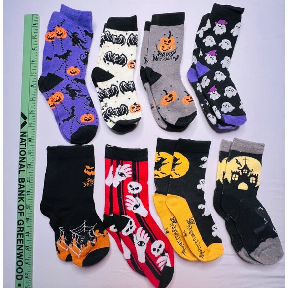 Kids Halloween-Themed Crew Socks 8-Pack Spooky Designs Cotton & Polyester Blend - Picture 1 of 1